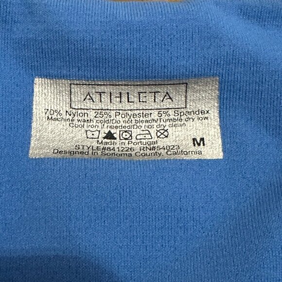 Athleta Blue Blouse Stretchy Form Fitting Tight Size Medium Casual Summer - Picture 6 of 6